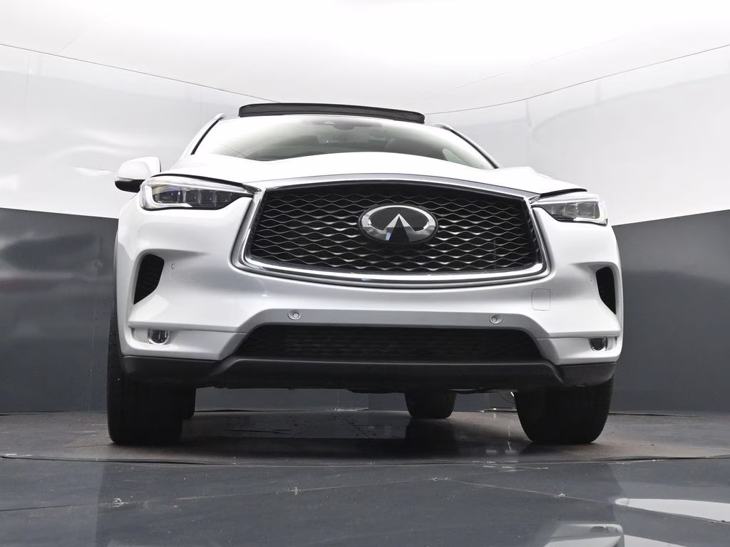 2023 White INFINITI QX50 Sensory AWD SUV