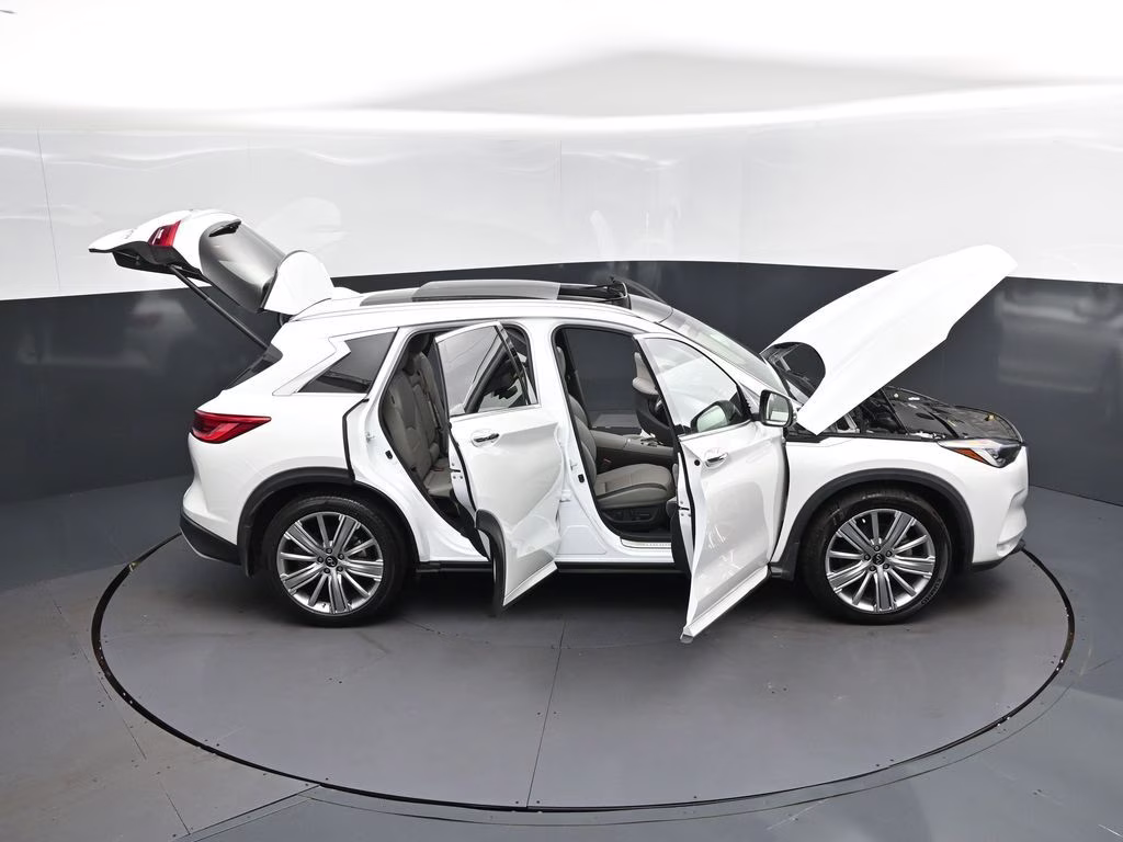 2023 White INFINITI QX50 Sensory AWD SUV