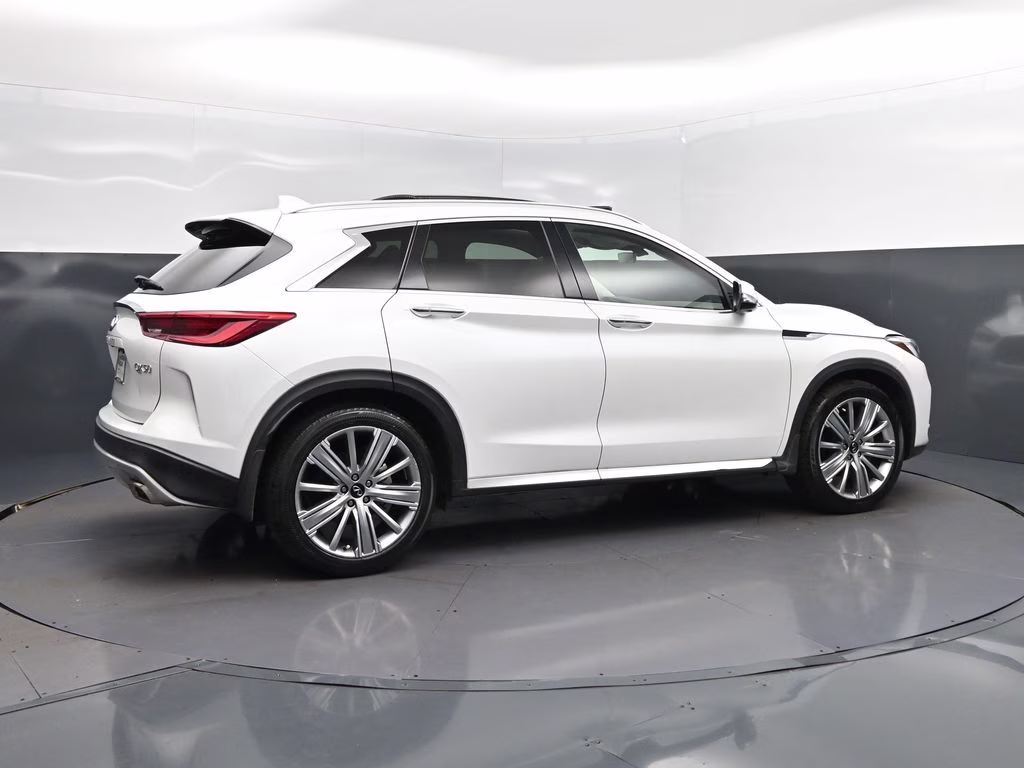 2023 White INFINITI QX50 Sensory AWD SUV