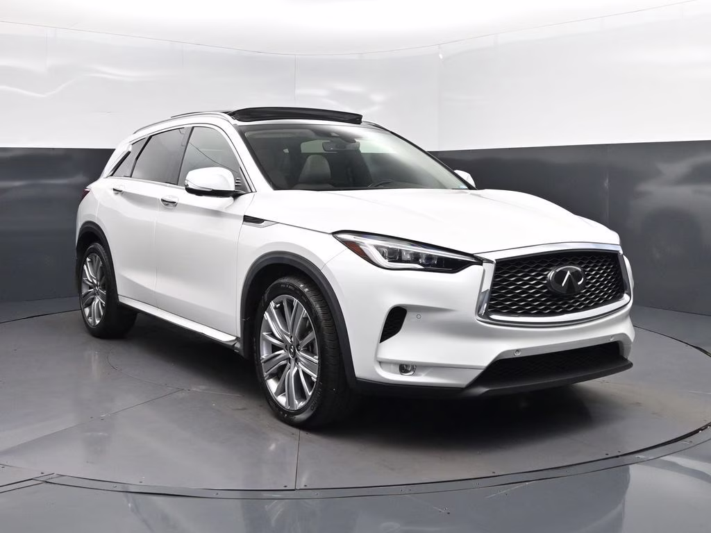 2023 White INFINITI QX50 Sensory AWD SUV
