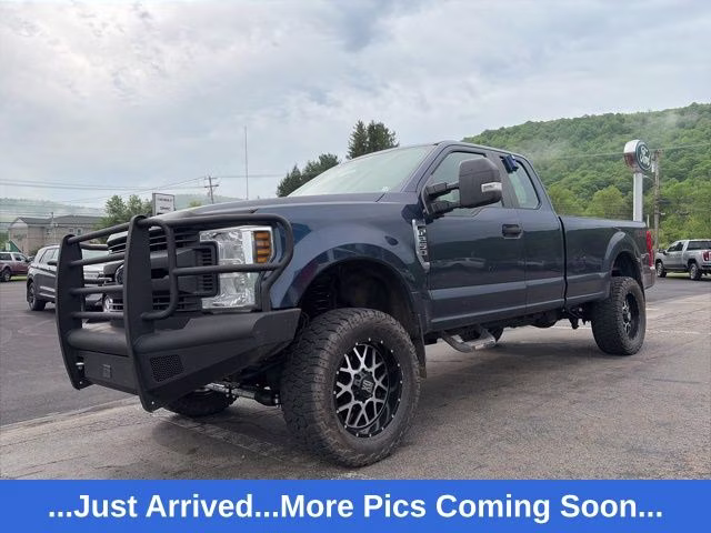 2019 Ford F-250 XL 4x4 SuperCab 8' Box's photo