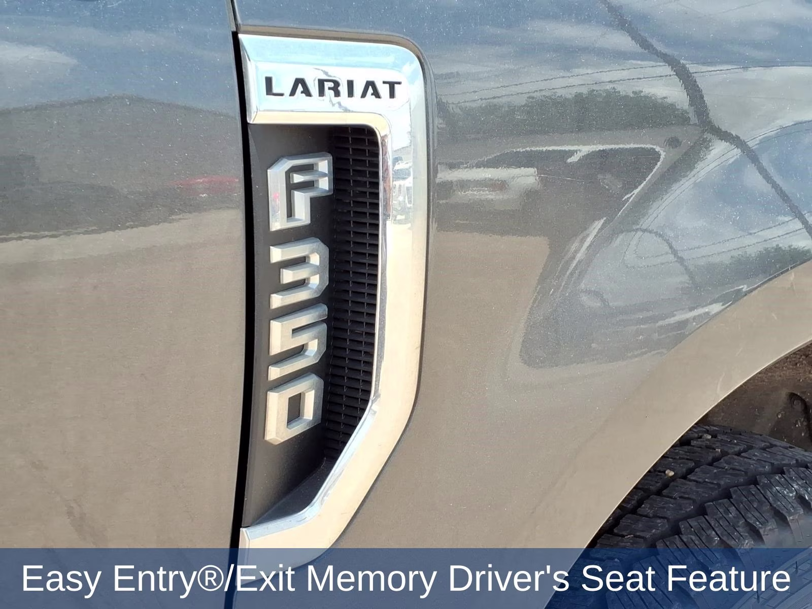 2020 Magnetic Ford Super Duty F-350 SRW Lariat 4X4 Truck