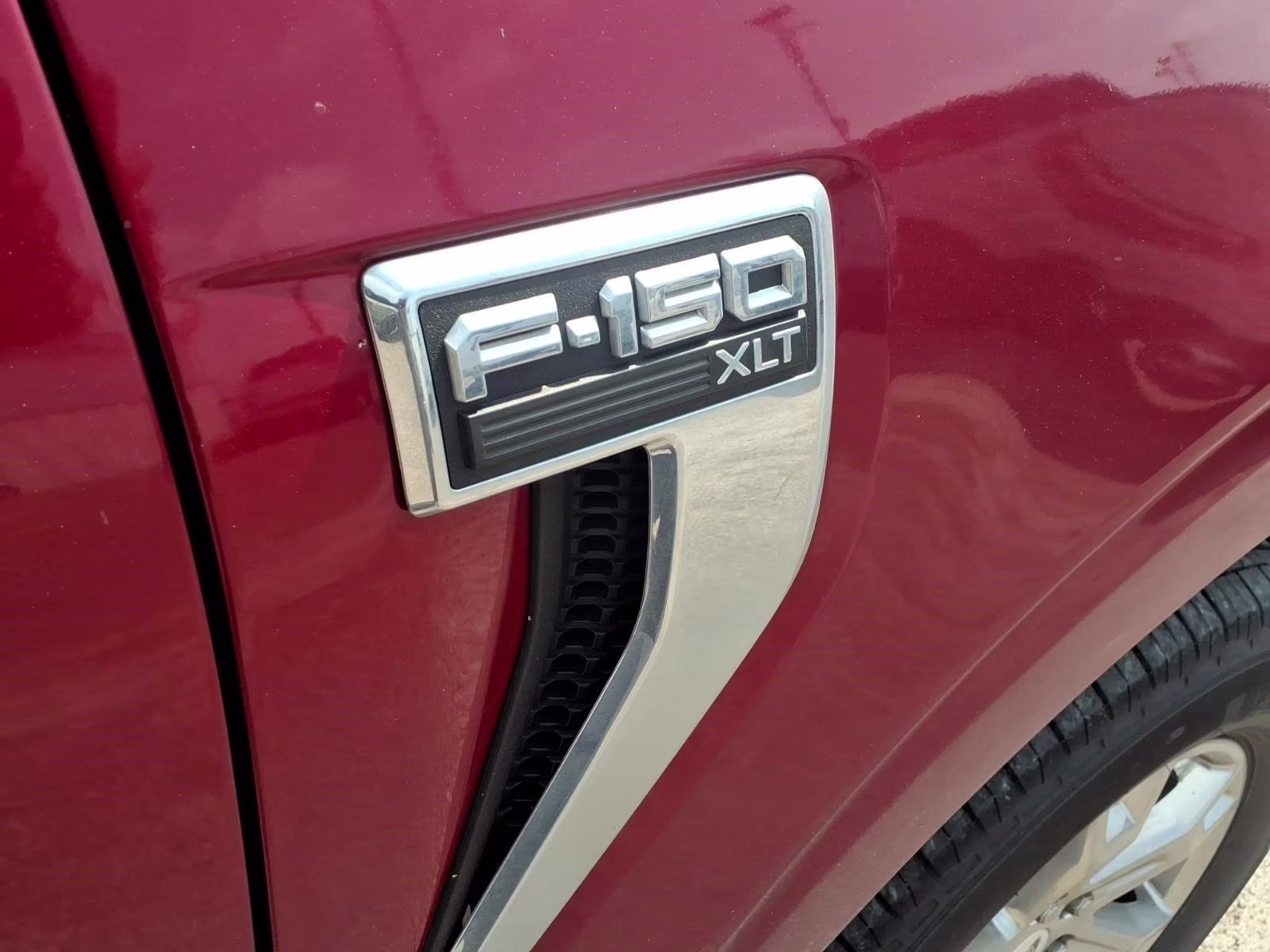 2022 Red Metallic Ford F-150 XLT RWD Truck