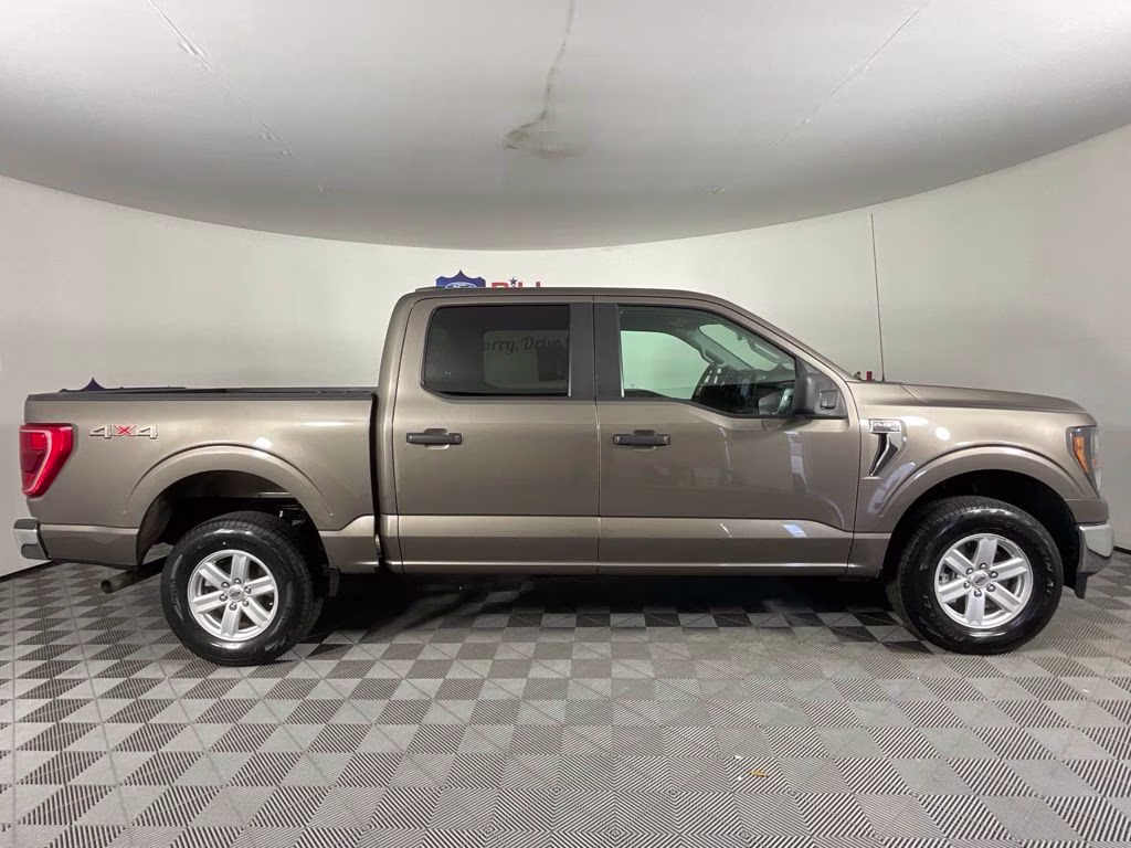 2023 Stone Gray Metallic Ford F-150 XLT 4X4 Truck