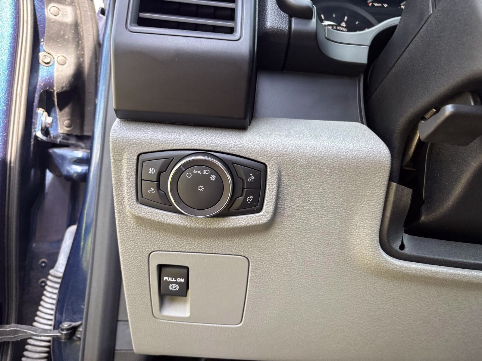 2018 Blue Jeans Ford F-150 XL 4X4 Truck