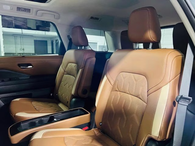 2026 Baltic Teal/Super Black Nissan Pathfinder Platinum FWD SUV