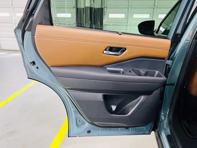 2026 Baltic Teal/Super Black Nissan Pathfinder Platinum FWD SUV