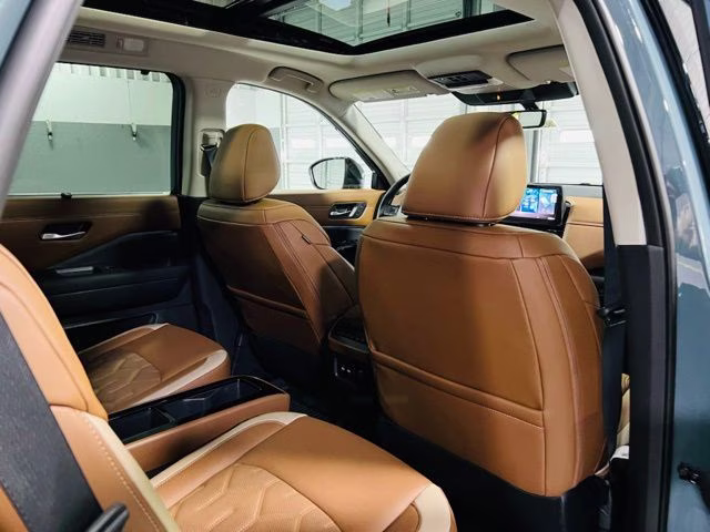 2026 Baltic Teal/Super Black Nissan Pathfinder Platinum FWD SUV