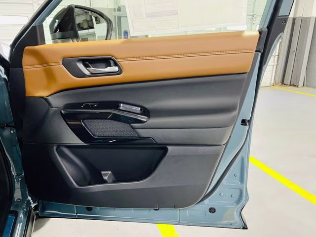 2026 Baltic Teal/Super Black Nissan Pathfinder Platinum FWD SUV