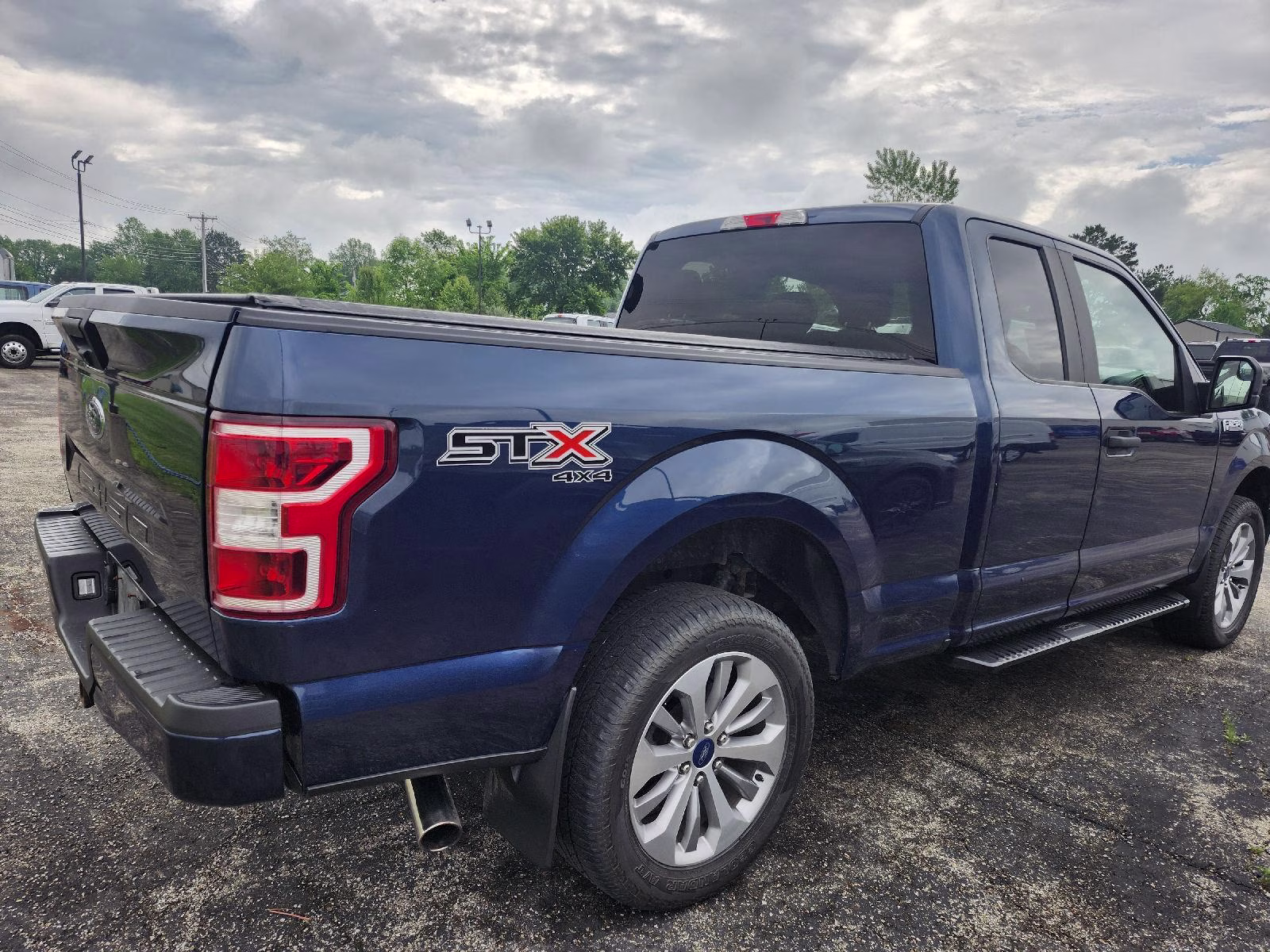 2018 Blue Jeans Ford F-150 XL 4X4 Truck