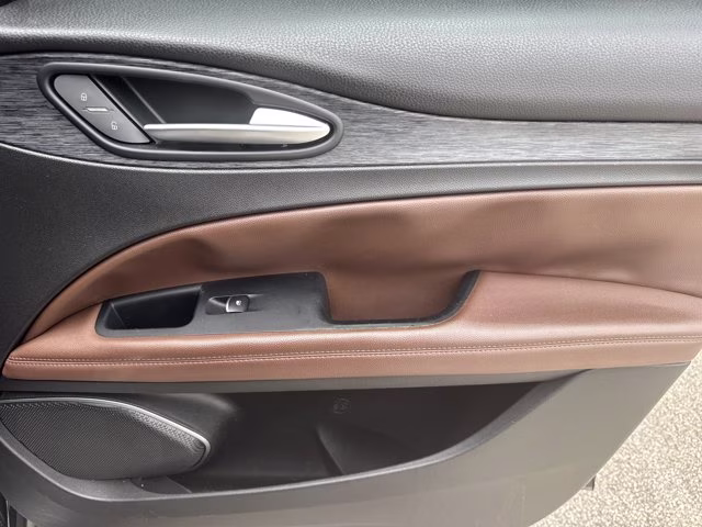2019 Vulcano Black Metallic Alfa Romeo Stelvio Base AWD SUV