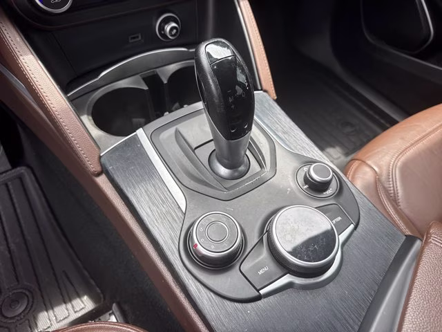 2019 Vulcano Black Metallic Alfa Romeo Stelvio Base AWD SUV