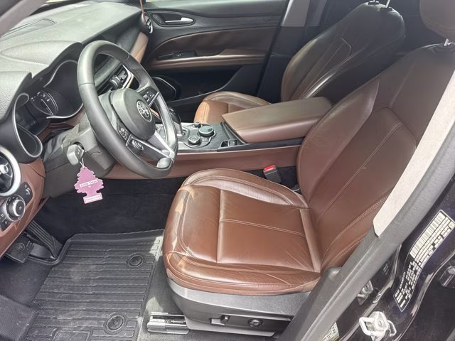 2019 Vulcano Black Metallic Alfa Romeo Stelvio Base AWD SUV