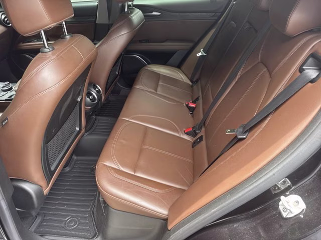 2019 Vulcano Black Metallic Alfa Romeo Stelvio Base AWD SUV