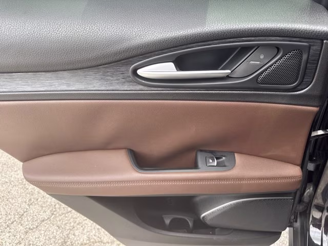 2019 Vulcano Black Metallic Alfa Romeo Stelvio Base AWD SUV