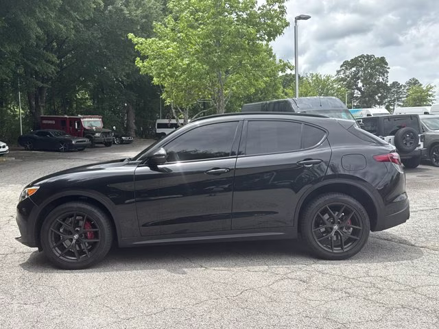 2019 Vulcano Black Metallic Alfa Romeo Stelvio Base AWD SUV