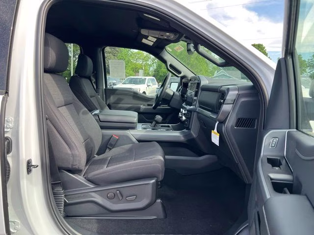 2026 Oxford White Ford F-150 XLT 4X4 Truck