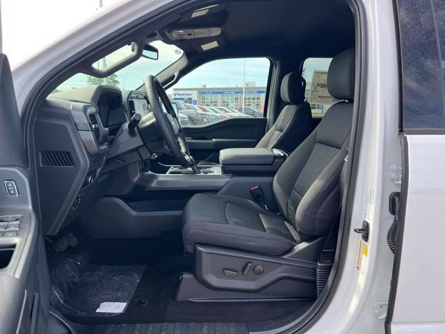 2026 Oxford White Ford F-150 XLT 4X4 Truck
