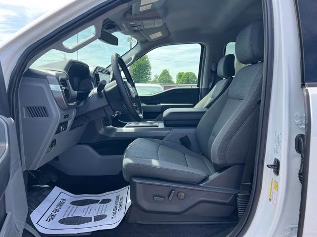 2026 Oxford White Ford F-150 XLT 4X4 Truck