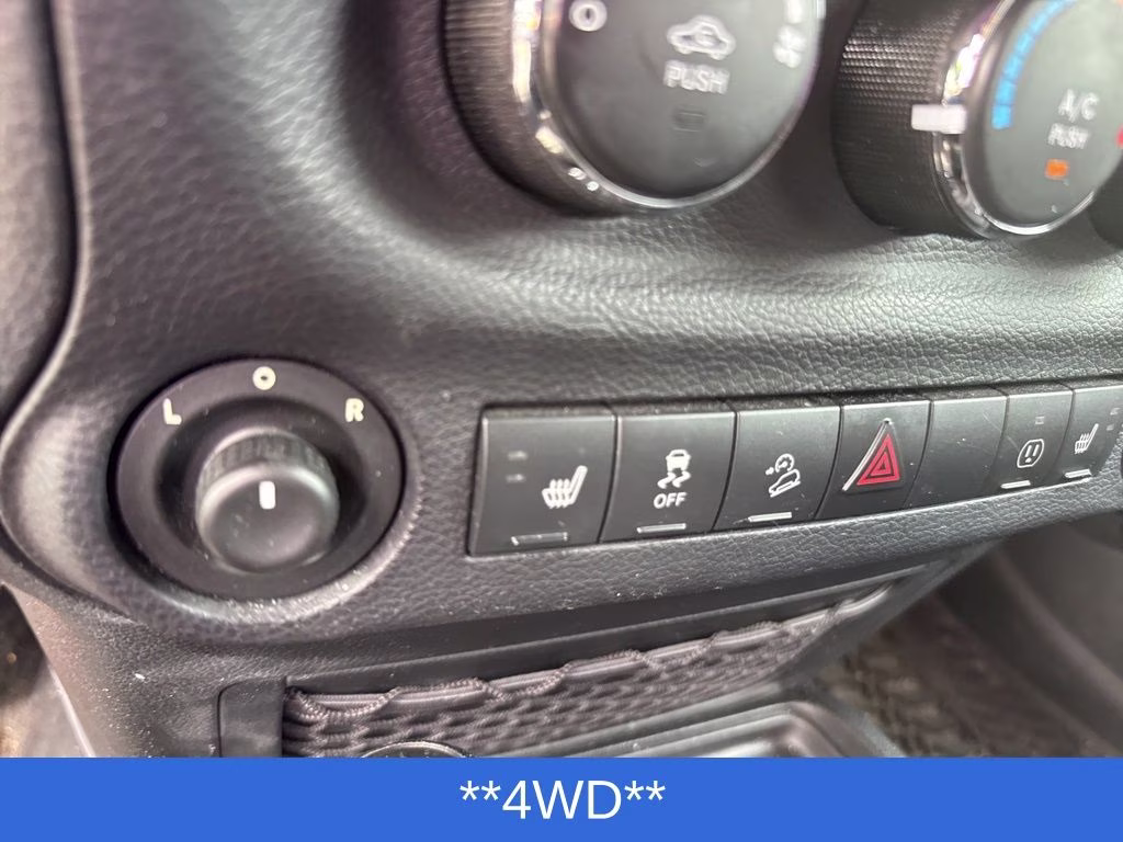 2013 Black Clearcoat Jeep Wrangler Unlimited Rubicon 4X4 SUV
