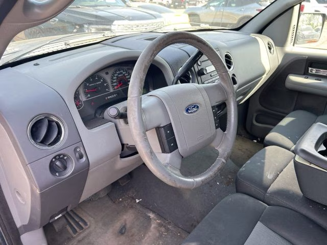 2007 Silver Clearcoat Metallic Ford F-150 XLT 4X4 Truck