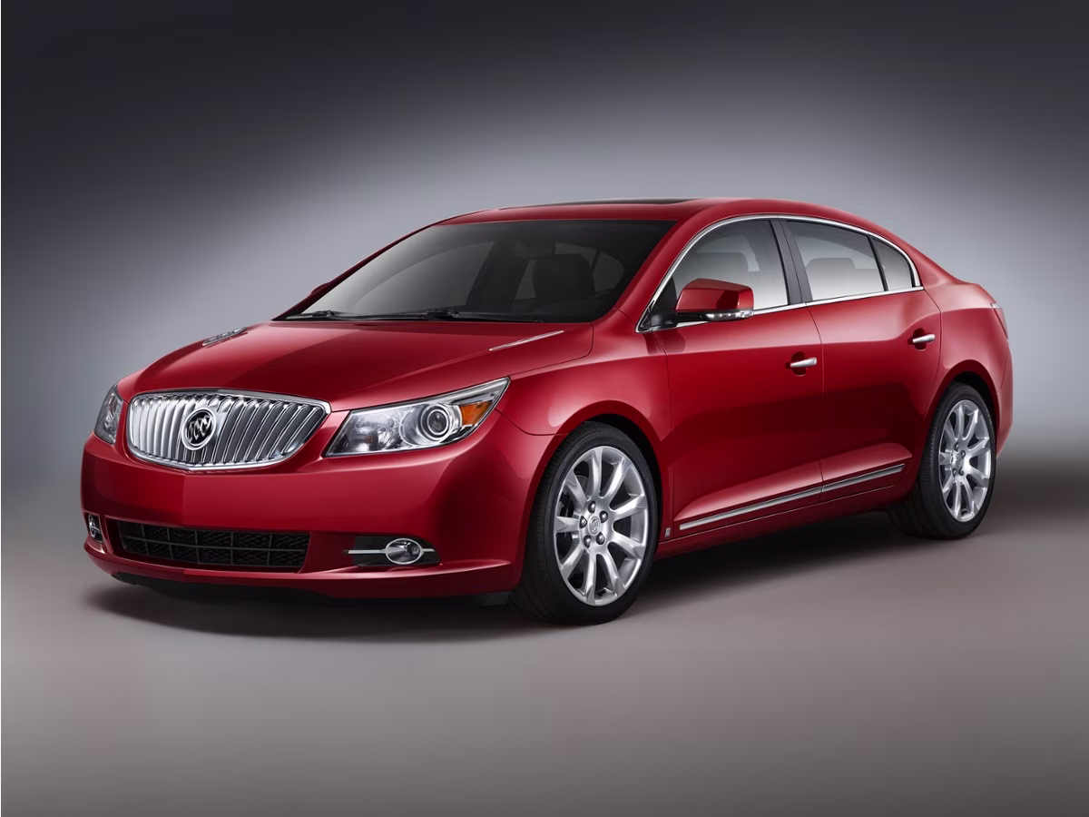 2011 Silver Buick LaCrosse CXL FWD Sedan