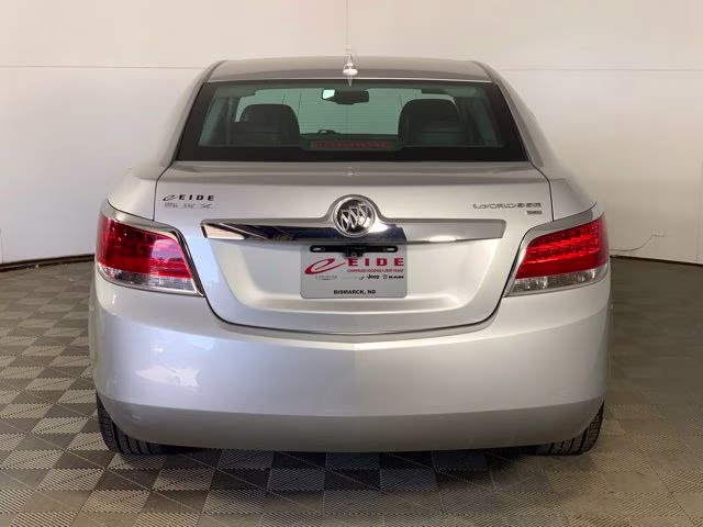 2011 Quicksilver Metallic Buick LaCrosse CXL FWD Sedan