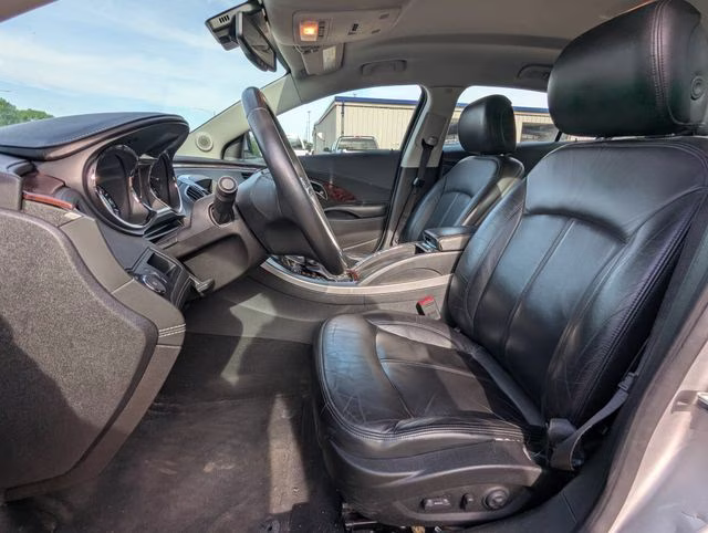 2011 Silver Buick LaCrosse CXL FWD Sedan