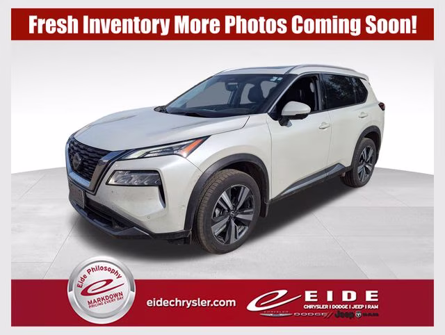 2023 Pearl White Tricoat Nissan Rogue SL AWD SUV