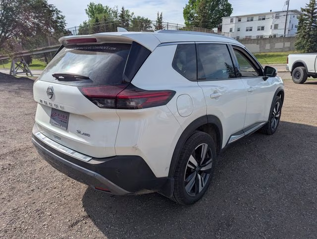 2023 Pearl White Tricoat Nissan Rogue SL AWD SUV