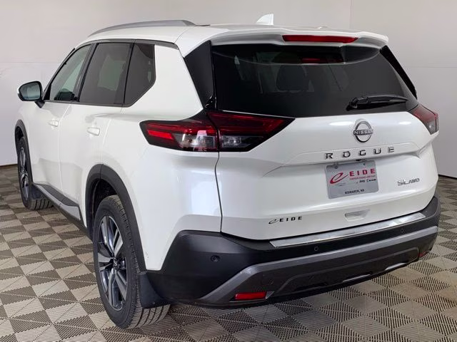 2023 Pearl White Tricoat Nissan Rogue SL AWD SUV