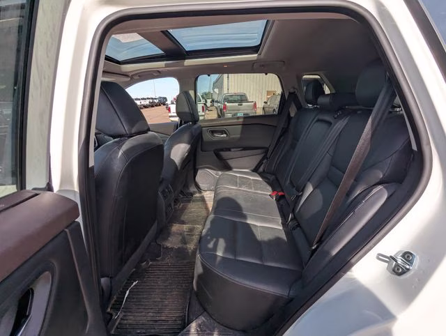 2023 Pearl White Tricoat Nissan Rogue SL AWD SUV
