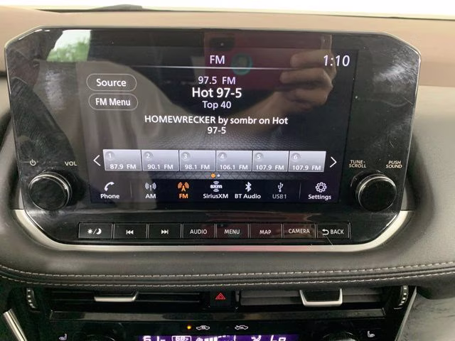 2023 Pearl White Tricoat Nissan Rogue SL AWD SUV