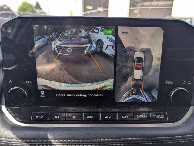 2023 Pearl White Tricoat Nissan Rogue SL AWD SUV