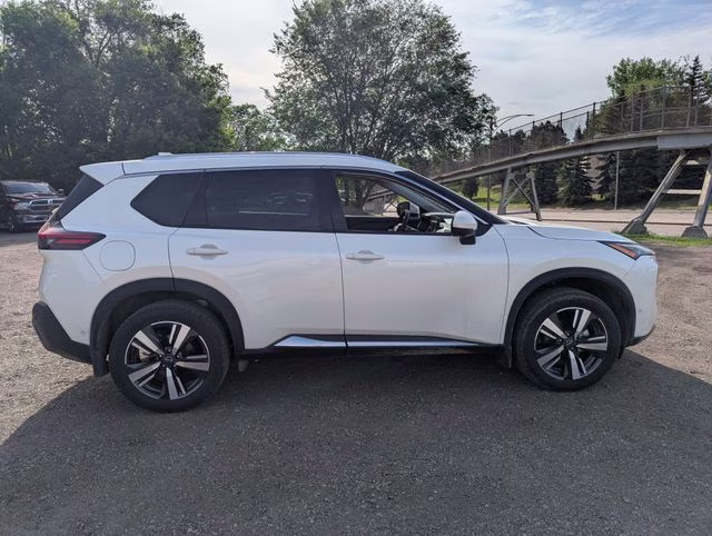 2023 Pearl White Tricoat Nissan Rogue SL AWD SUV