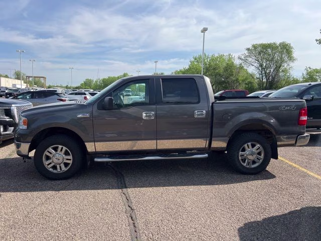 2007 Silver Clearcoat Metallic Ford F-150 XLT 4X4 Truck