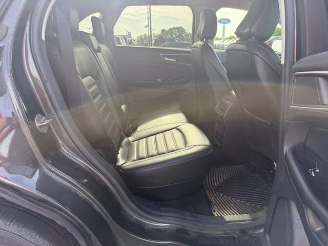 2020 Magnetic Metallic Ford Edge SEL FWD SUV