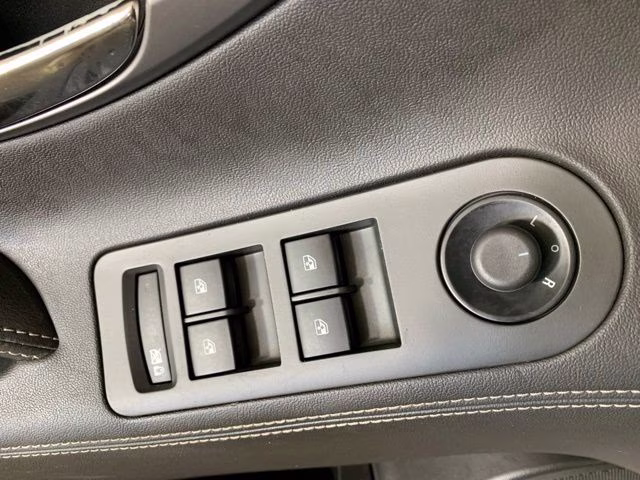 2011 Quicksilver Metallic Buick LaCrosse CXL FWD Sedan