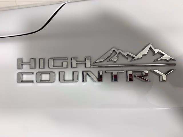 2022 Summit White Chevrolet Tahoe High Country 4X4 SUV