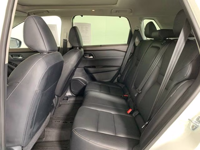 2023 Pearl White Tricoat Nissan Rogue SL AWD SUV