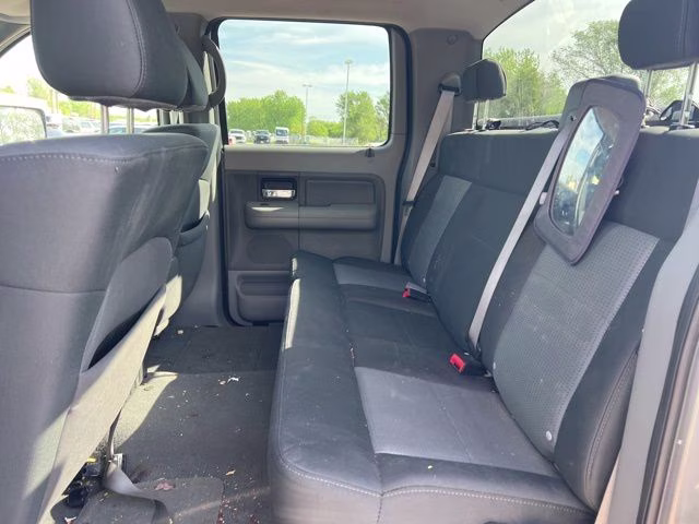 2007 Silver Clearcoat Metallic Ford F-150 XLT 4X4 Truck