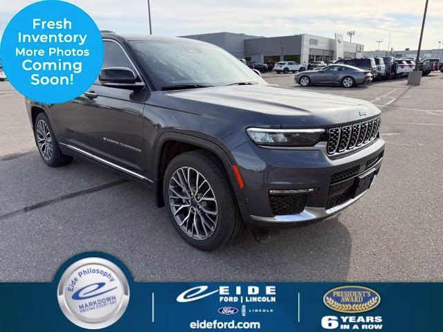 2024 Baltic Gray Metallic Clearcoat Jeep Grand Cherokee L Summit 4X4 SUV