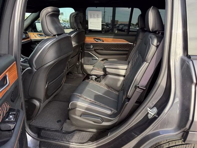 2024 Baltic Gray Metallic Clearcoat Jeep Grand Cherokee L Summit 4X4 SUV