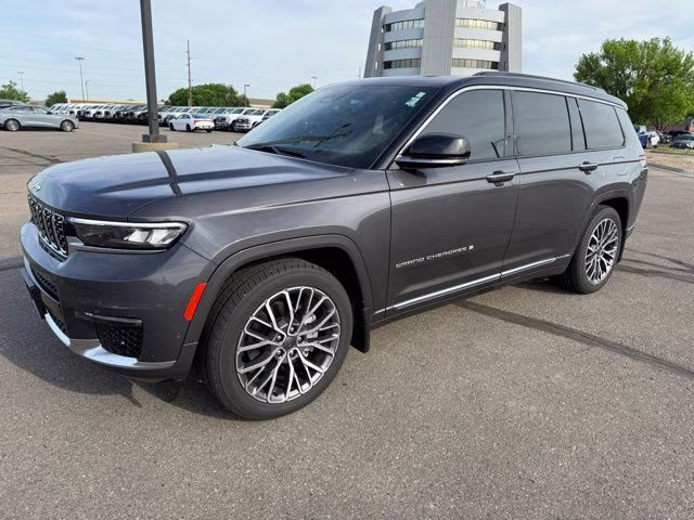 2024 Baltic Gray Metallic Clearcoat Jeep Grand Cherokee L Summit 4X4 SUV