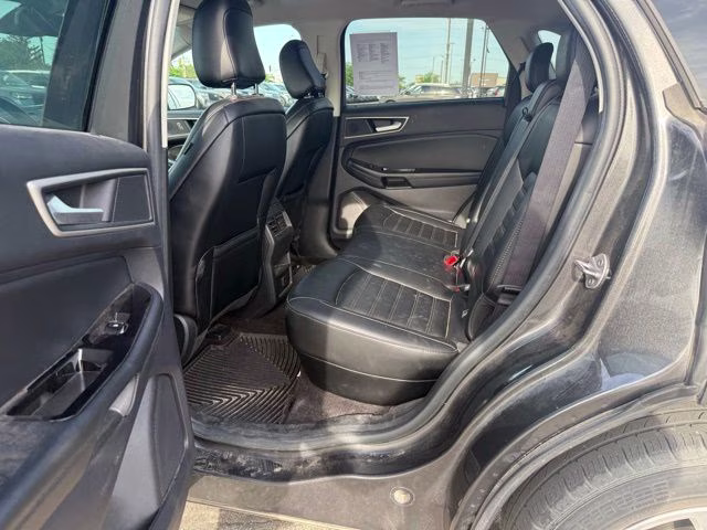 2020 Magnetic Metallic Ford Edge SEL FWD SUV
