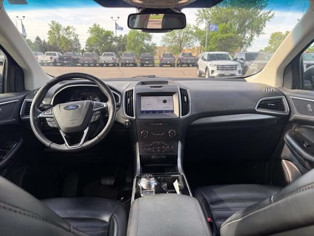 2020 Magnetic Metallic Ford Edge SEL FWD SUV