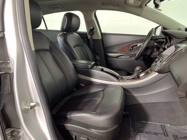 2011 Quicksilver Metallic Buick LaCrosse CXL FWD Sedan