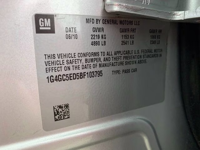 2011 Quicksilver Metallic Buick LaCrosse CXL FWD Sedan