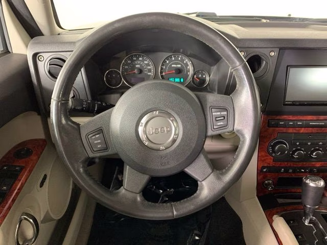 2006 Dark Khaki Pearlcoat Jeep Commander Limited RWD SUV