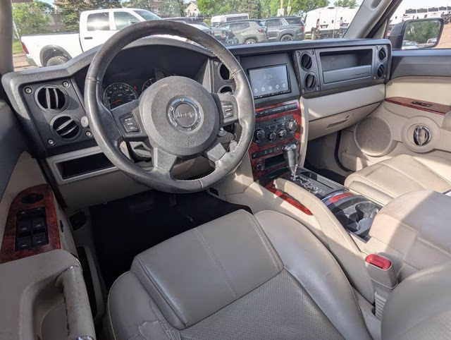 2006 Green Jeep Commander Limited RWD SUV